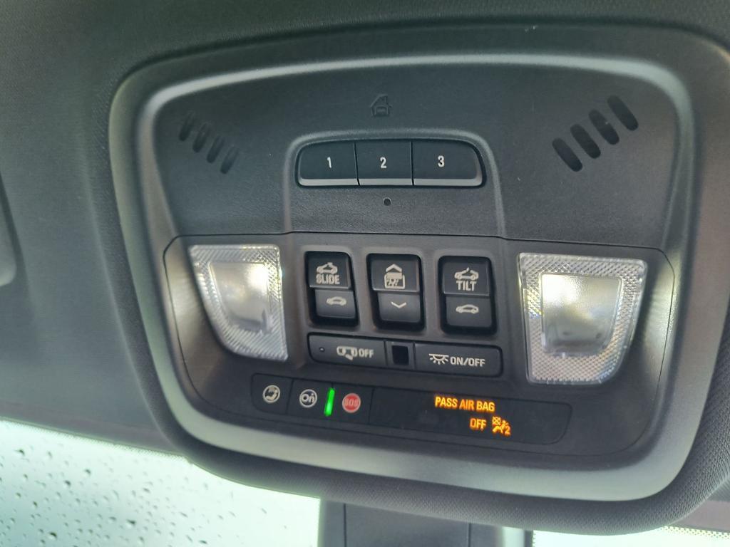 used 2023 Chevrolet Traverse car, priced at $38,000