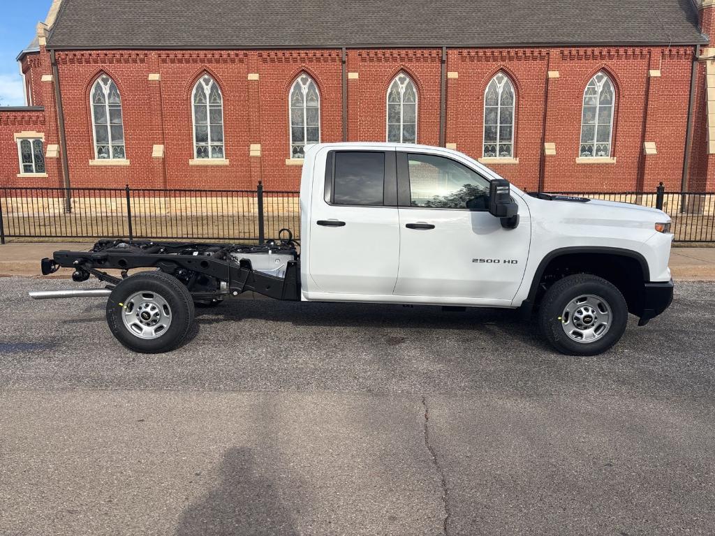 new 2025 Chevrolet Silverado 2500 car, priced at $67,598