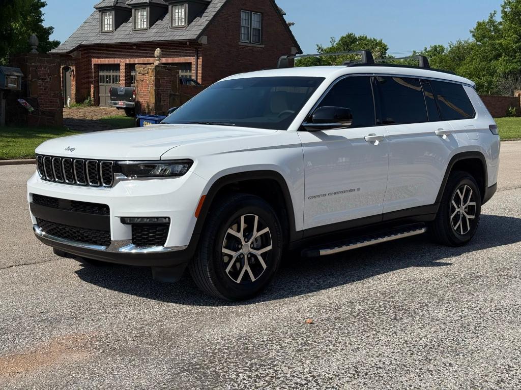 used 2024 Jeep Grand Cherokee L car, priced at $37,500