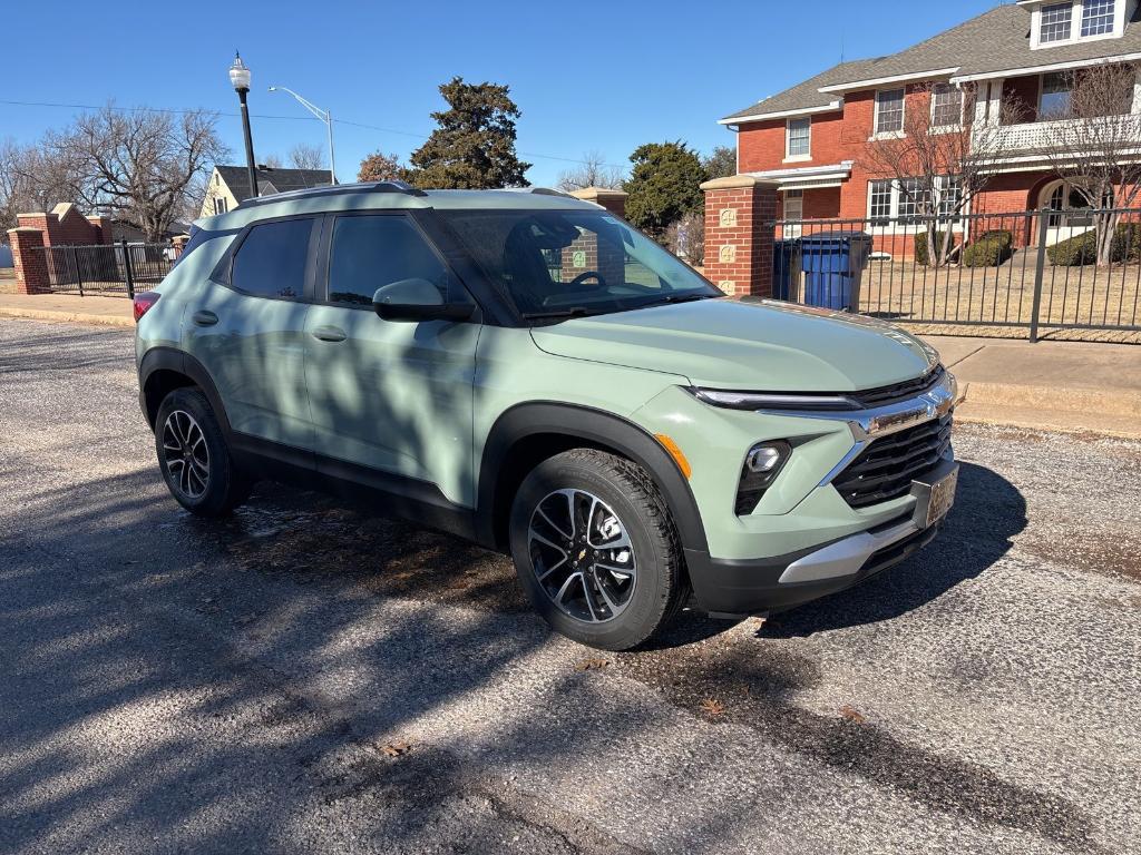 new 2025 Chevrolet TrailBlazer car, priced at $26,575