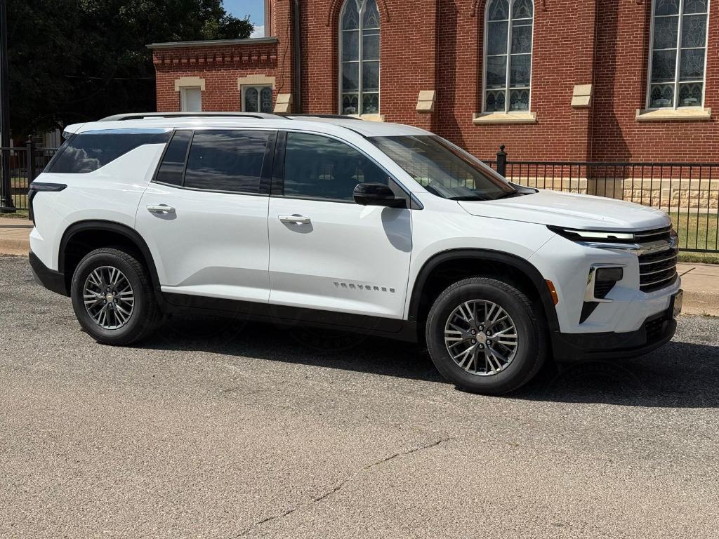new 2026 Chevrolet Traverse car, priced at $42,399