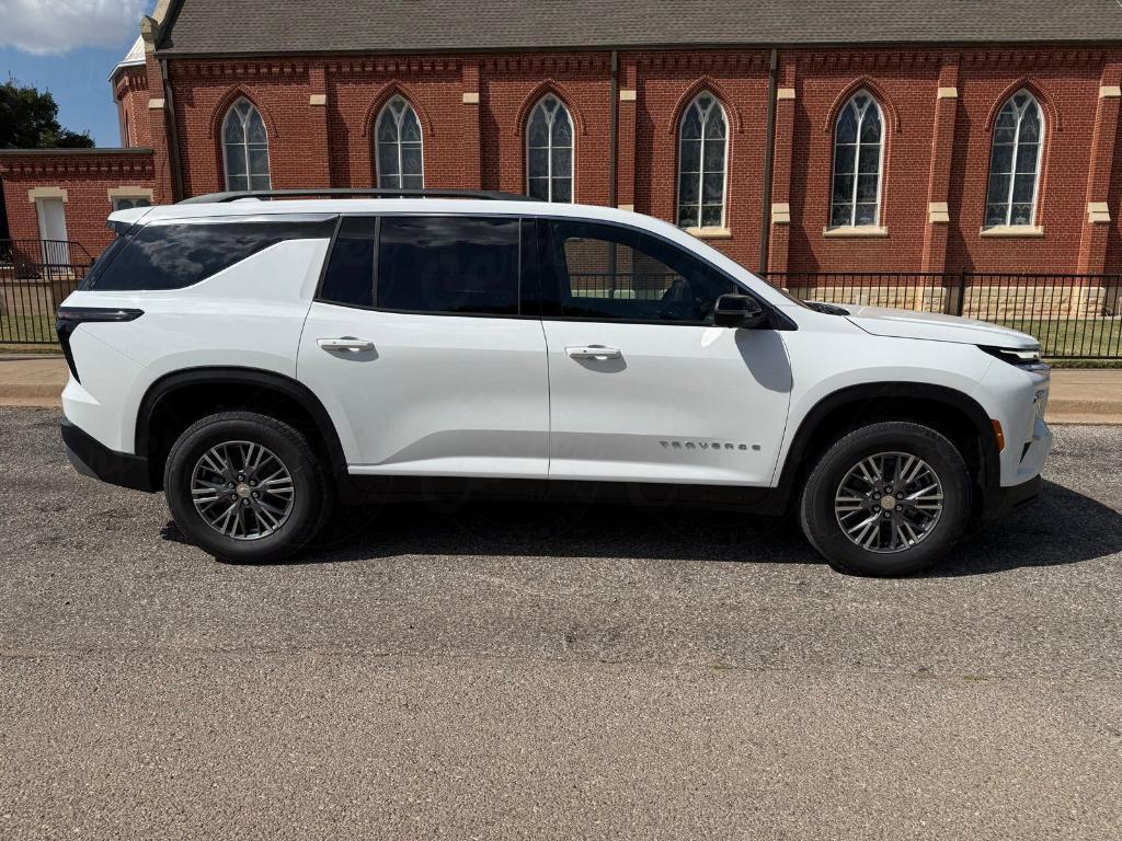 new 2026 Chevrolet Traverse car, priced at $42,399