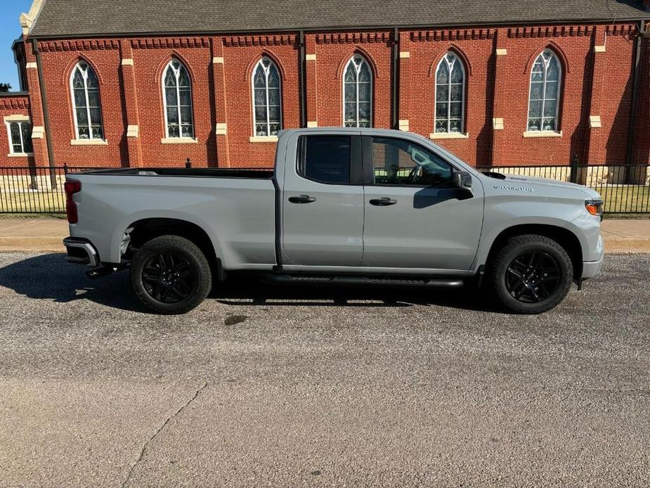 new 2025 Chevrolet Silverado 1500 car, priced at $43,090