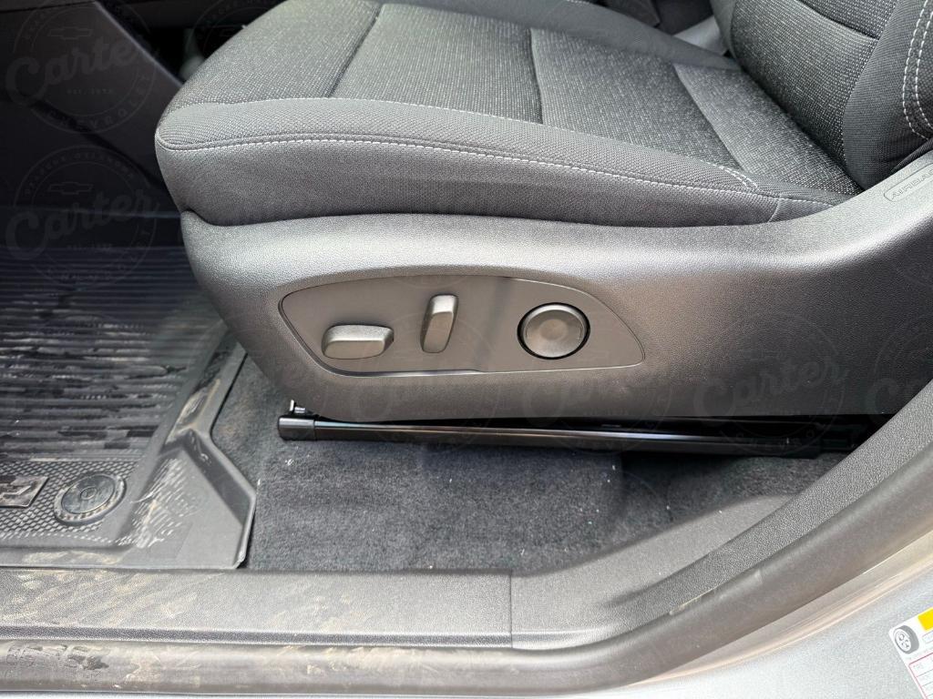 new 2025 Chevrolet Traverse car, priced at $43,100