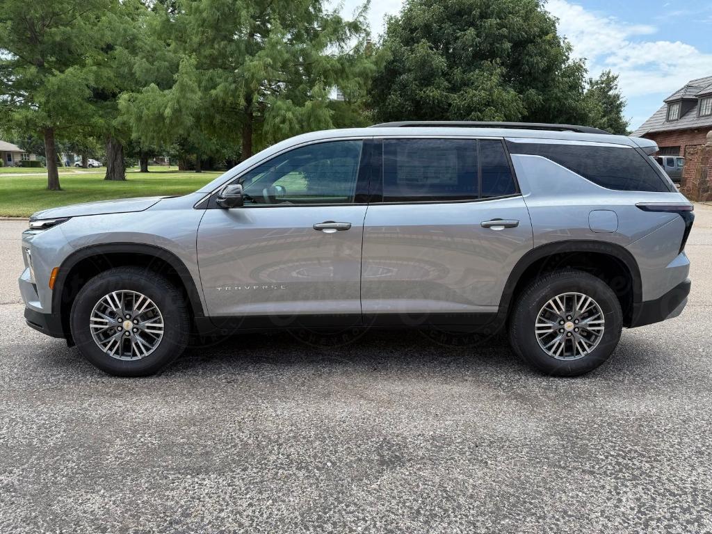 new 2025 Chevrolet Traverse car, priced at $43,100