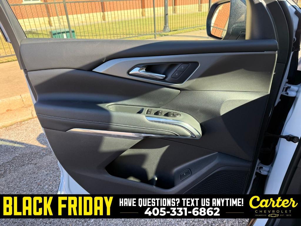 new 2026 Chevrolet Traverse car, priced at $44,682