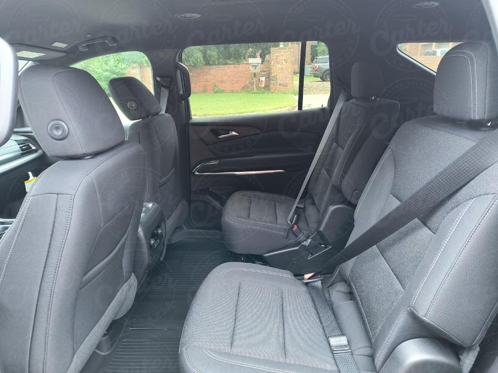 new 2025 Chevrolet Traverse car, priced at $43,100