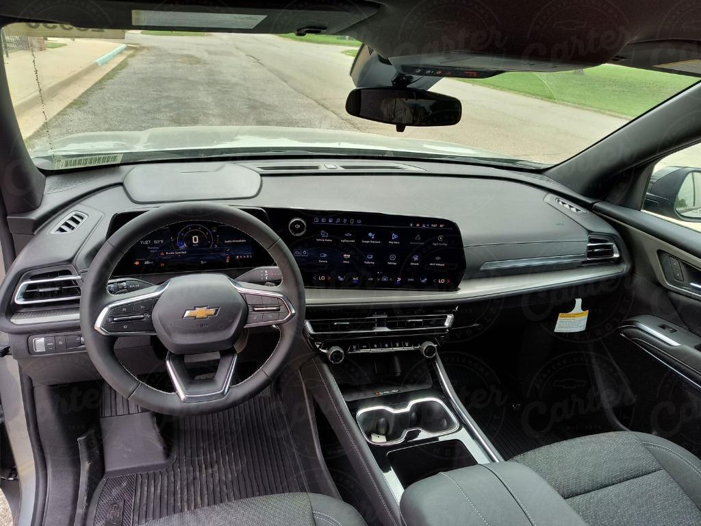new 2025 Chevrolet Traverse car, priced at $43,100