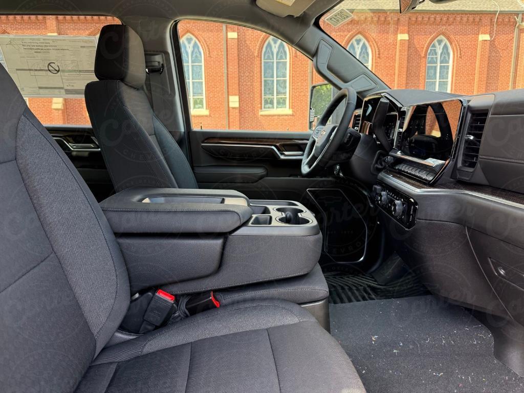 new 2025 Chevrolet Silverado 2500 car, priced at $64,318