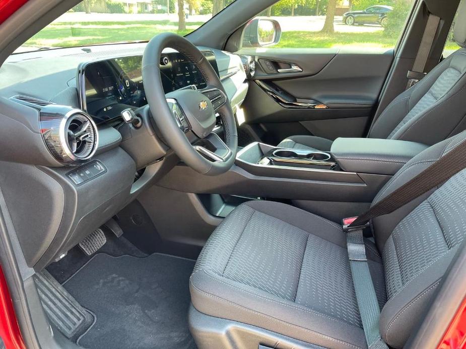 new 2025 Chevrolet Equinox car, priced at $31,615