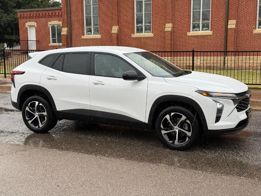 new 2025 Chevrolet Trax car, priced at $23,710