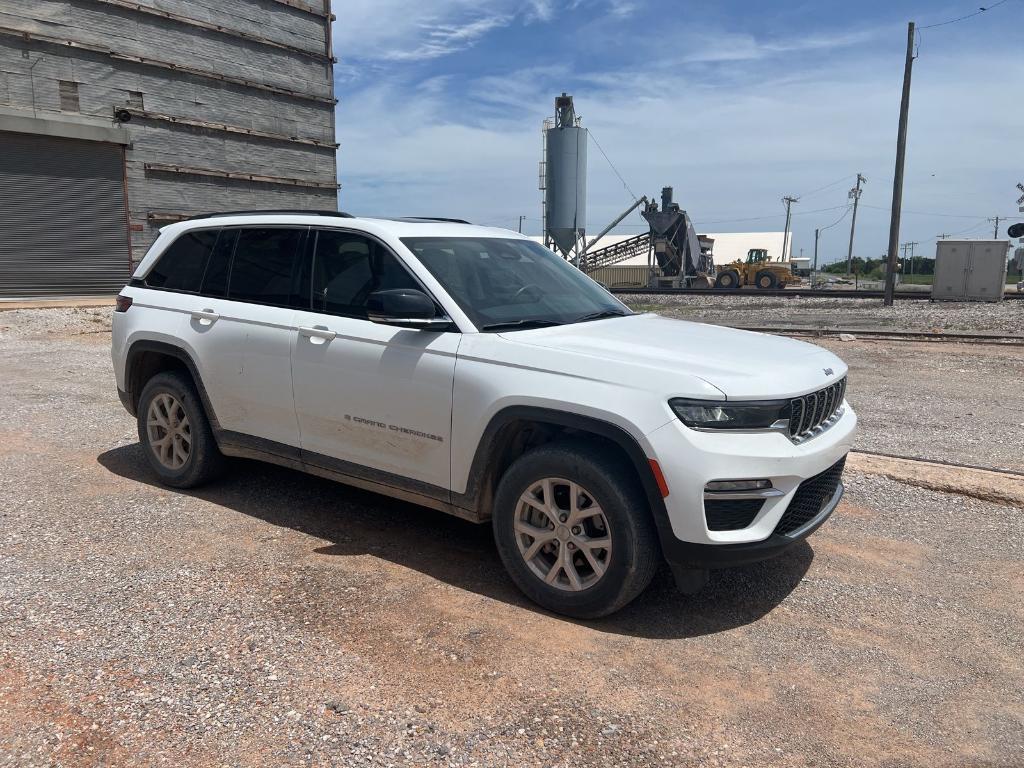 used 2022 Jeep Grand Cherokee car, priced at $31,977