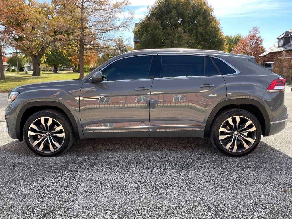 used 2022 Volkswagen Atlas Cross Sport car, priced at $30,995