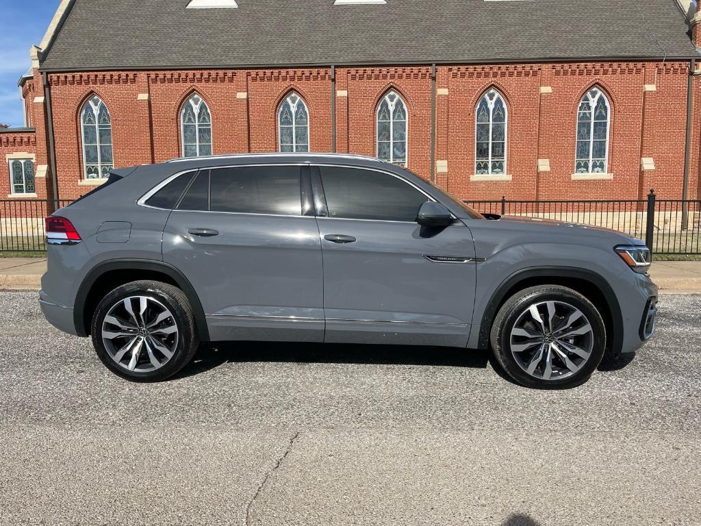 used 2022 Volkswagen Atlas Cross Sport car, priced at $30,995