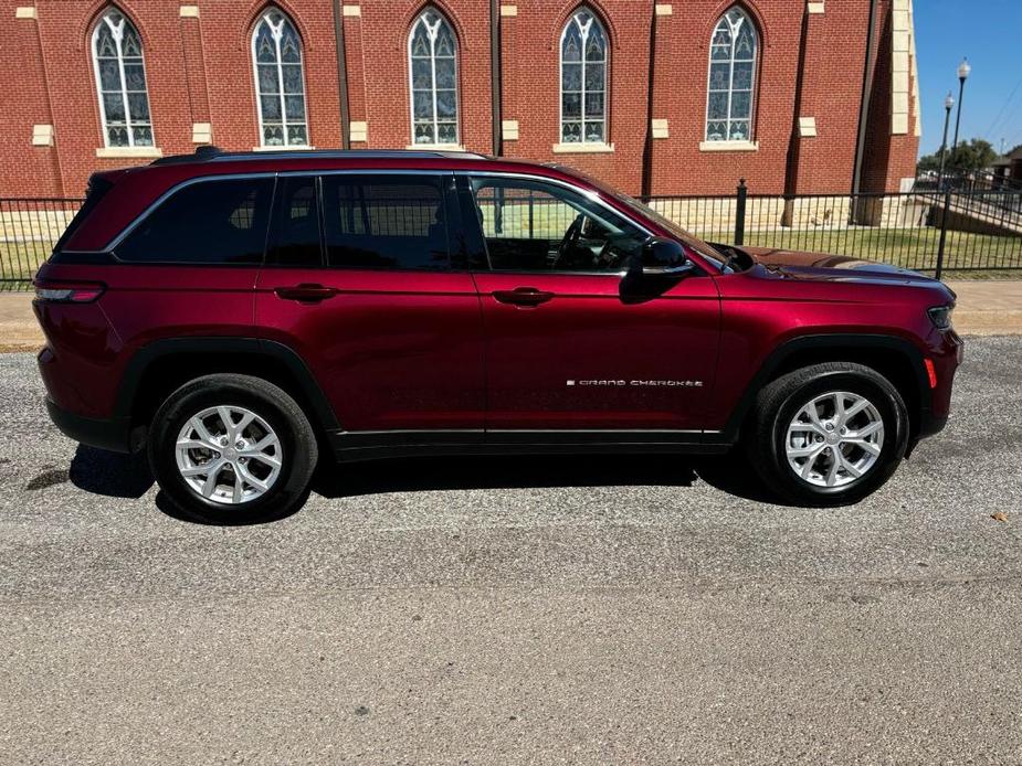 used 2024 Jeep Grand Cherokee car, priced at $39,956