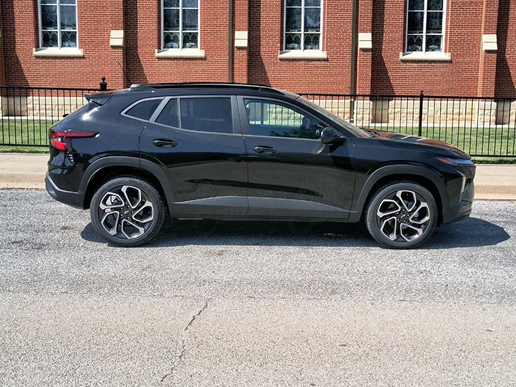 new 2025 Chevrolet Trax car, priced at $27,167
