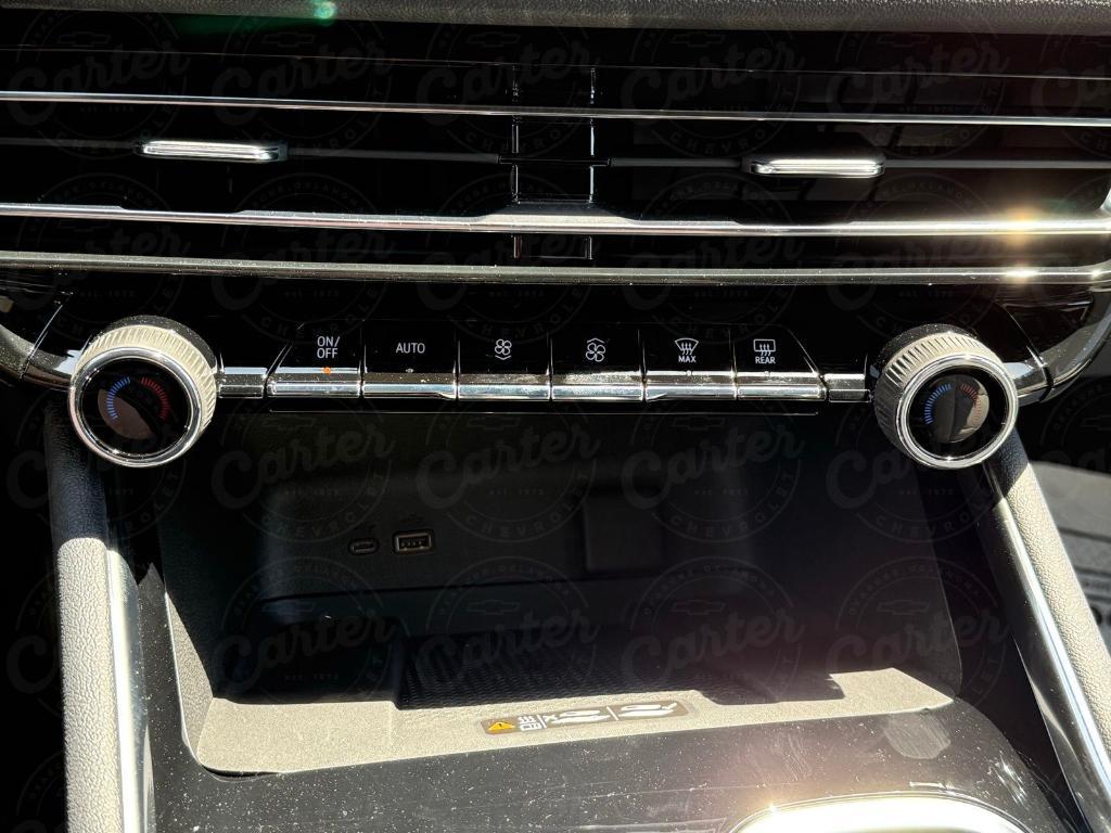 new 2025 Chevrolet Traverse car, priced at $46,152