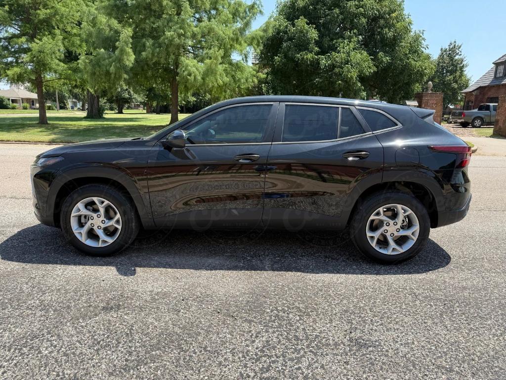 new 2025 Chevrolet Trax car, priced at $23,160
