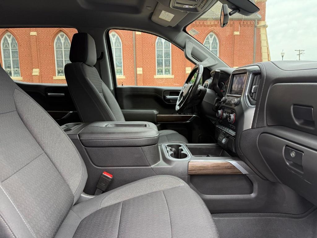 used 2021 Chevrolet Silverado 1500 car, priced at $32,000