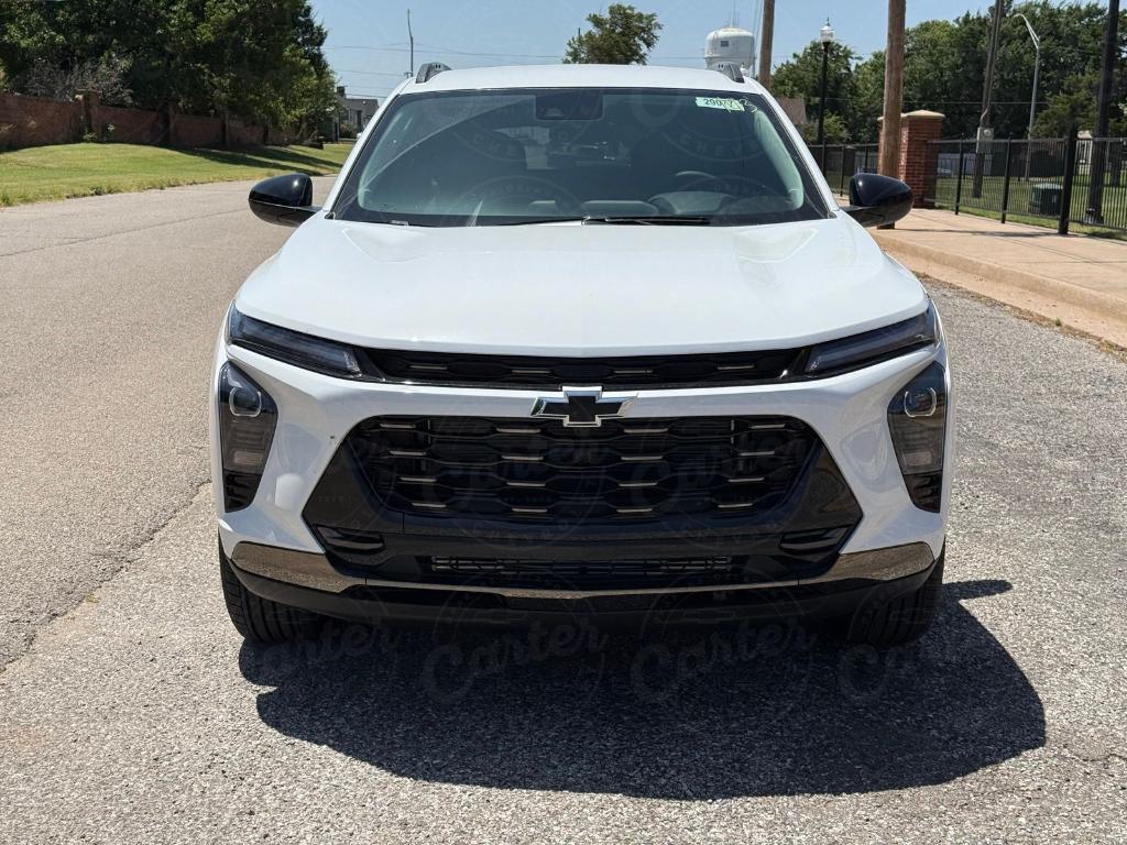 new 2025 Chevrolet Trax car, priced at $26,555
