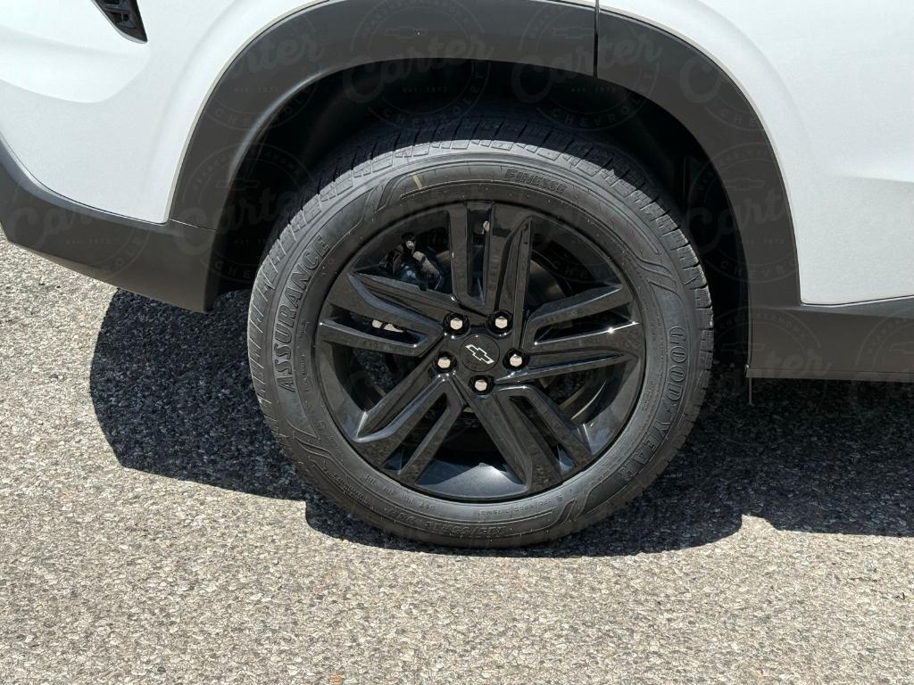 new 2025 Chevrolet Trax car, priced at $26,555
