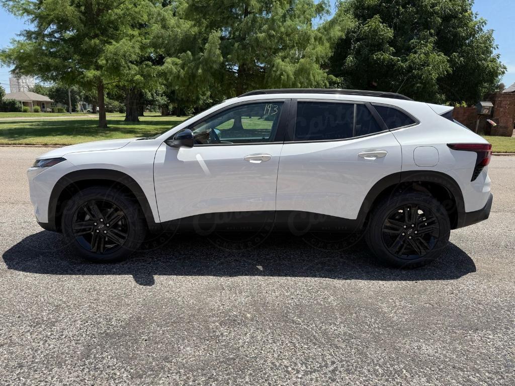 new 2025 Chevrolet Trax car, priced at $26,555
