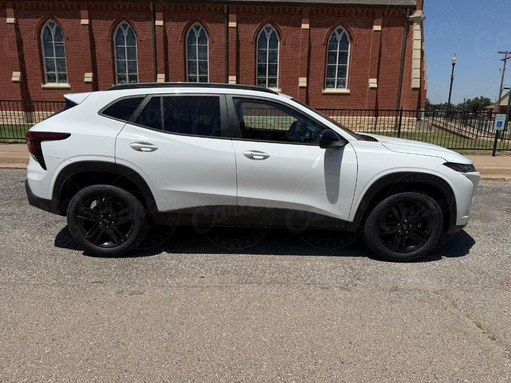 new 2025 Chevrolet Trax car, priced at $26,555