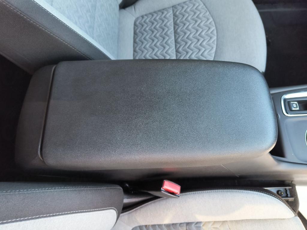 used 2023 Chevrolet Equinox car, priced at $23,000