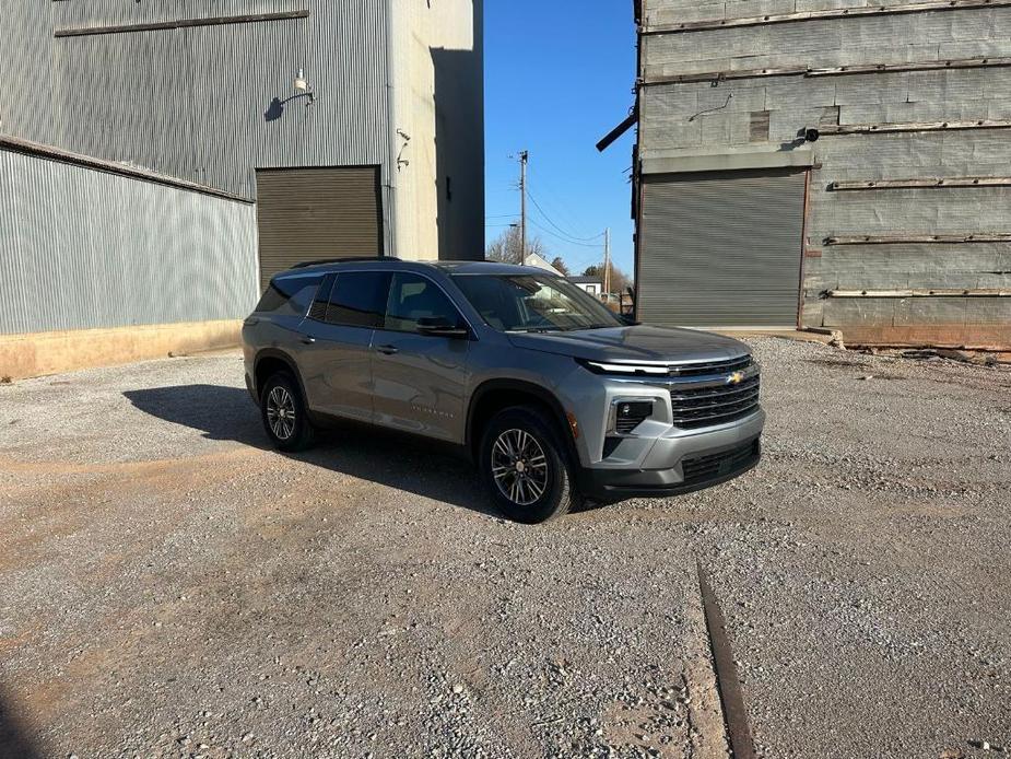 new 2025 Chevrolet Traverse car, priced at $40,995