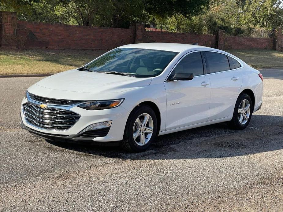 new 2024 Chevrolet Malibu car, priced at $26,045