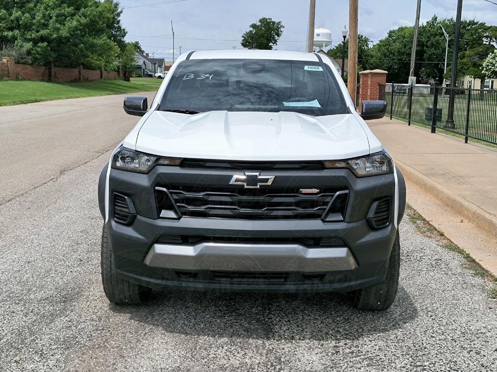 new 2025 Chevrolet Colorado car, priced at $42,070