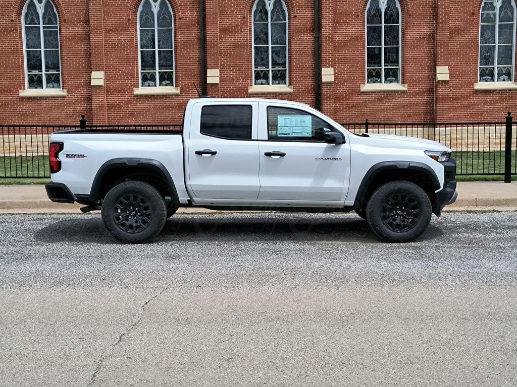 new 2025 Chevrolet Colorado car, priced at $42,070