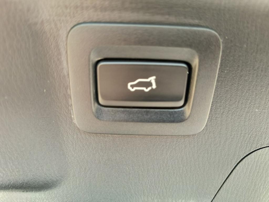 used 2023 Mazda CX-9 car, priced at $31,900