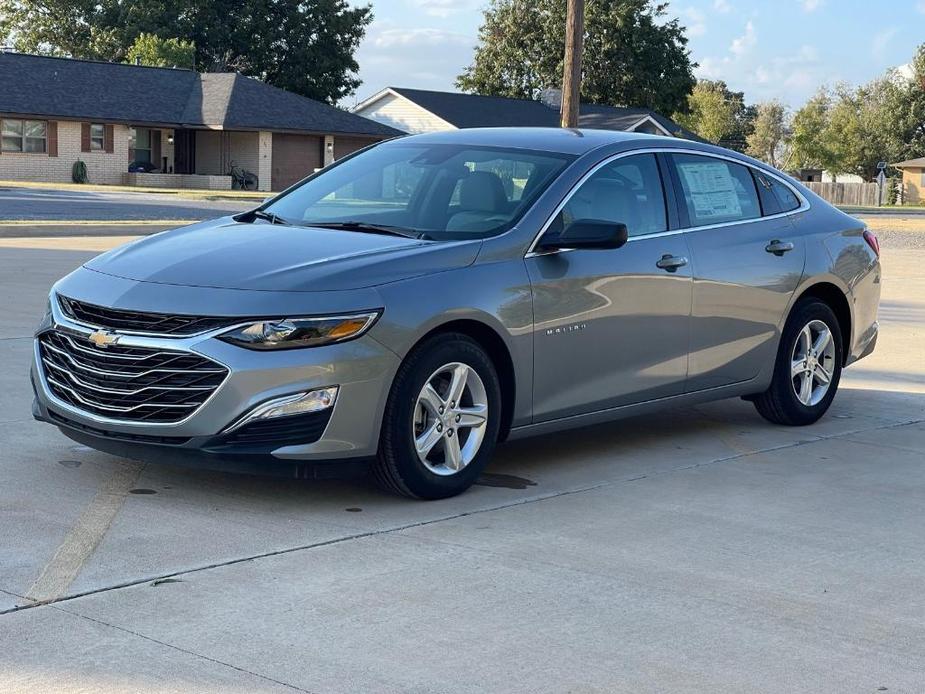 new 2024 Chevrolet Malibu car, priced at $25,000