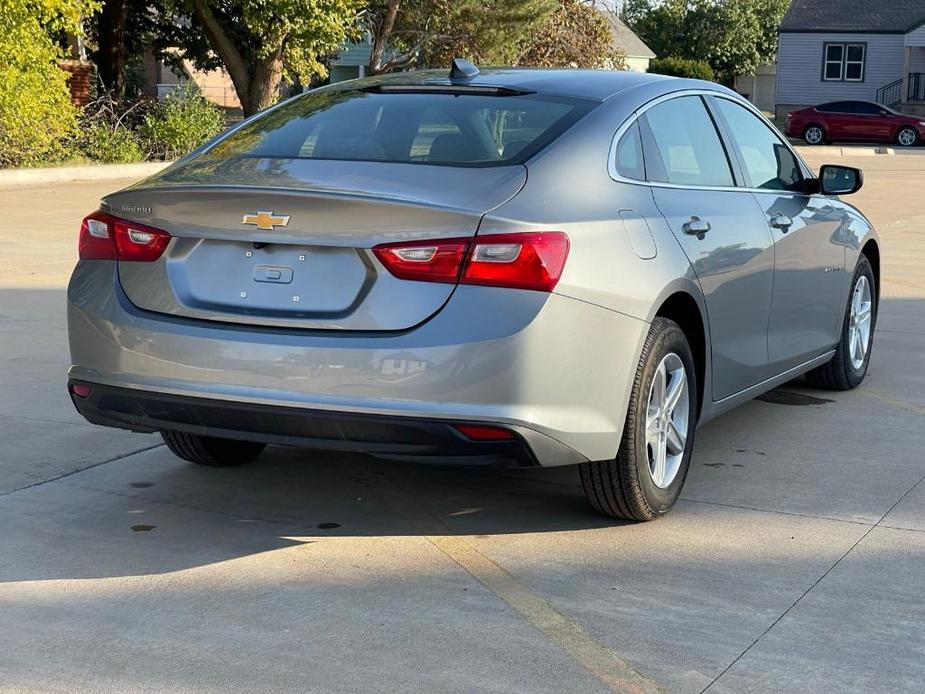 new 2024 Chevrolet Malibu car, priced at $25,000