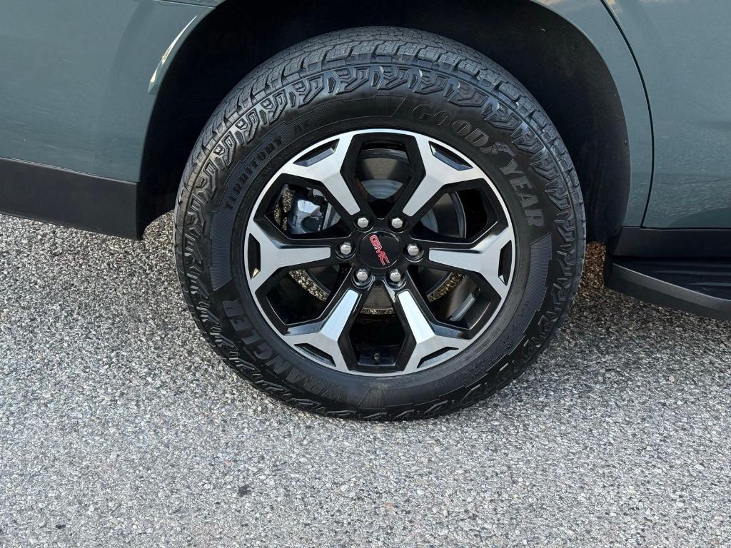 used 2025 GMC Yukon car, priced at $78,000