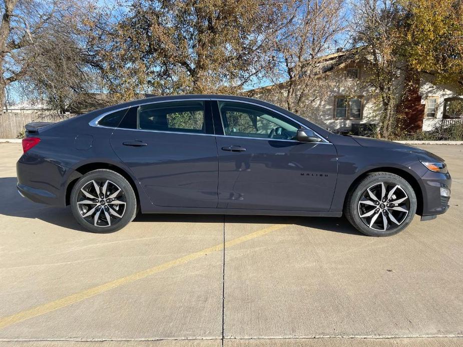 new 2025 Chevrolet Malibu car, priced at $28,245