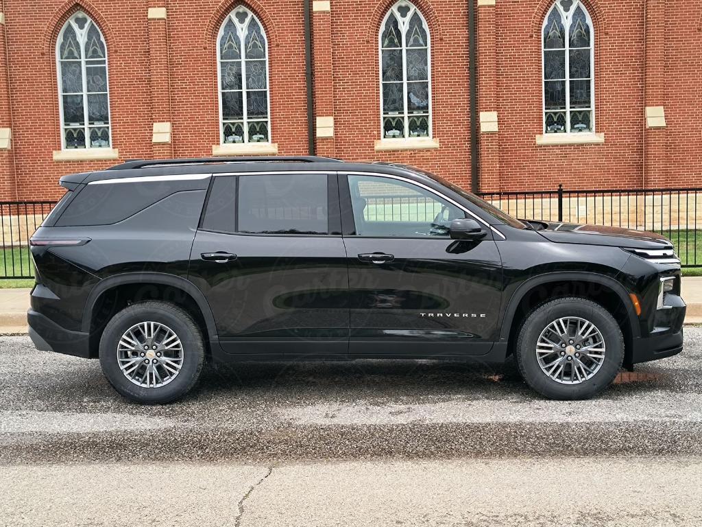 new 2025 Chevrolet Traverse car, priced at $43,735