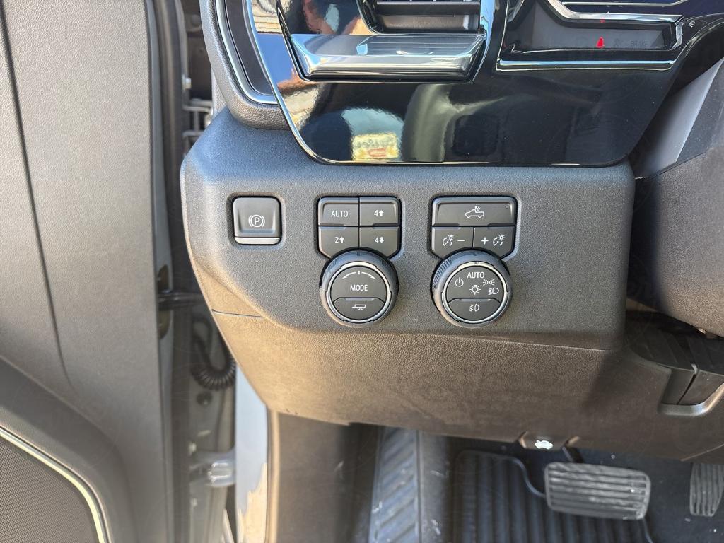 new 2025 Chevrolet Silverado 1500 car, priced at $49,804