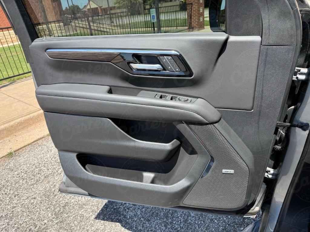 new 2025 Chevrolet Suburban car, priced at $74,470