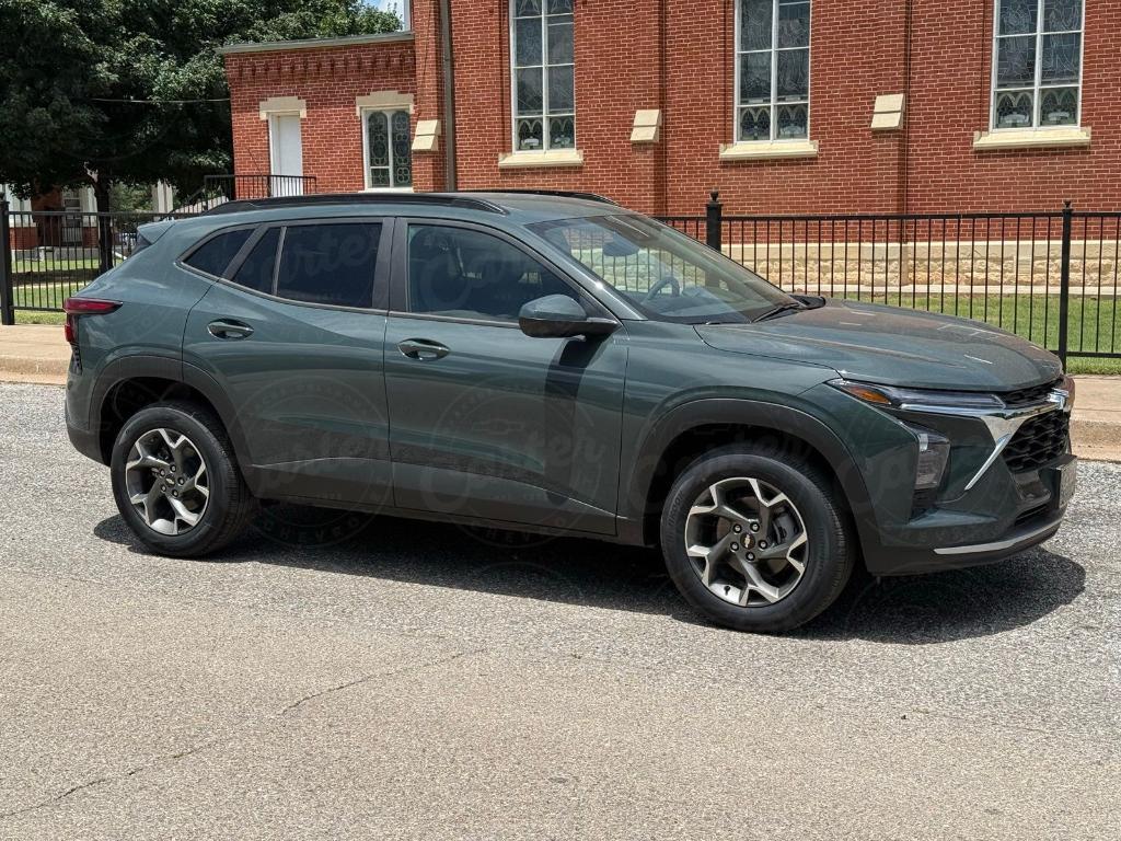 new 2025 Chevrolet Trax car, priced at $25,485