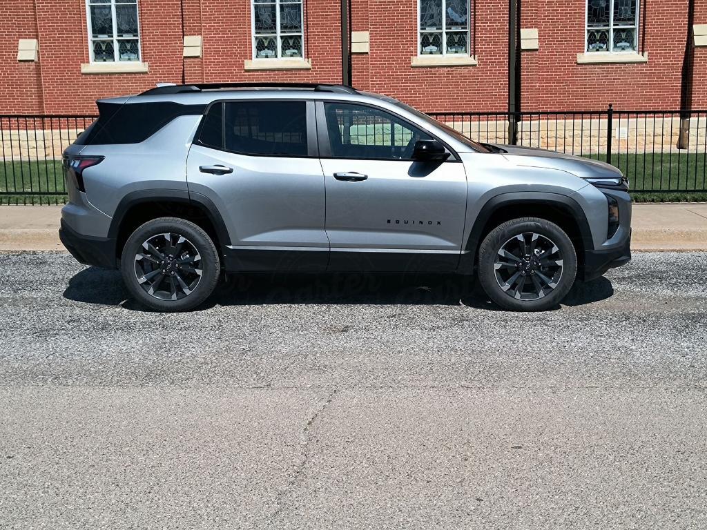 new 2026 Chevrolet Equinox car, priced at $35,632