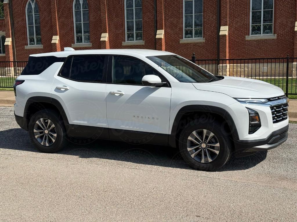 new 2026 Chevrolet Equinox car, priced at $31,045