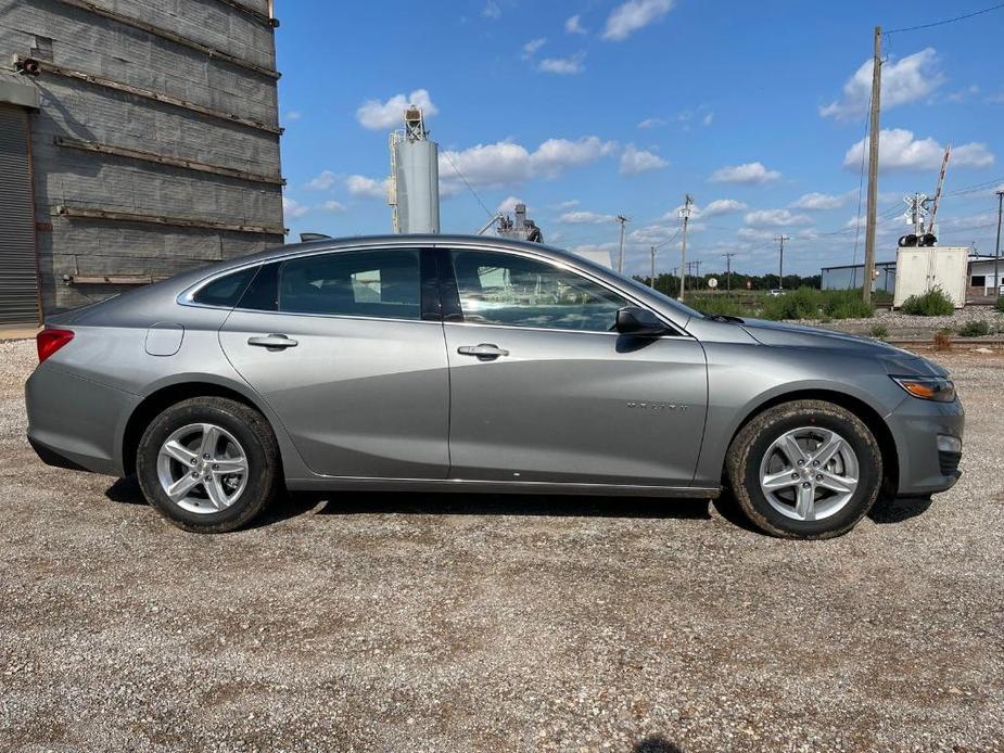 new 2024 Chevrolet Malibu car, priced at $24,735