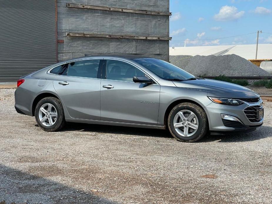 new 2024 Chevrolet Malibu car, priced at $24,735