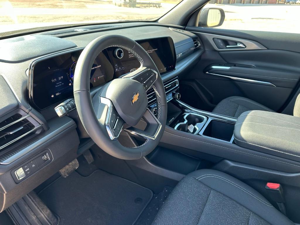 new 2025 Chevrolet Traverse car, priced at $41,995