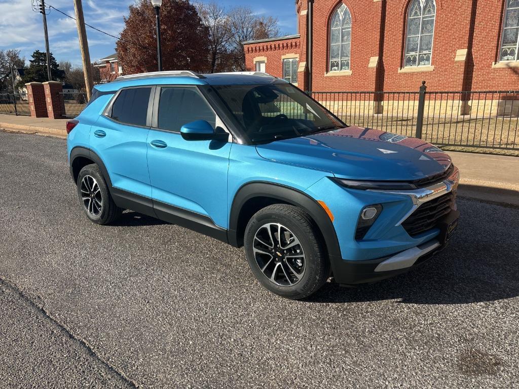 new 2025 Chevrolet TrailBlazer car, priced at $26,820