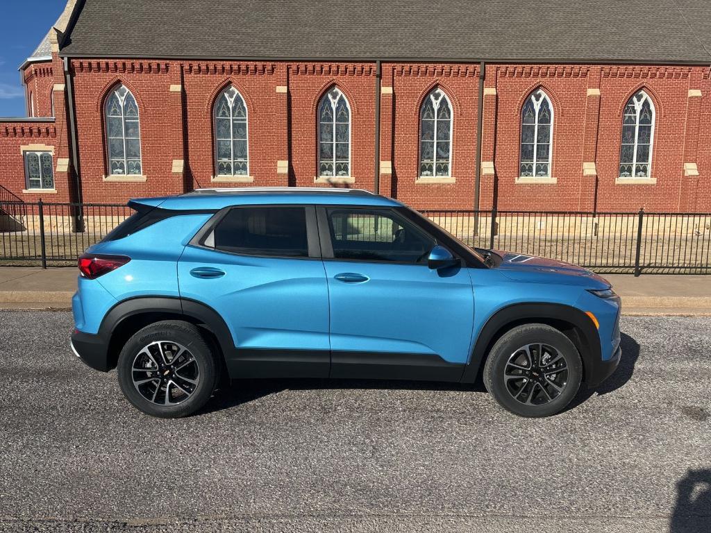 new 2025 Chevrolet TrailBlazer car, priced at $26,820