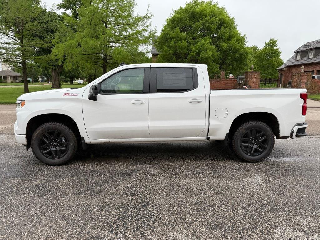 new 2025 Chevrolet Silverado 1500 car, priced at $60,043