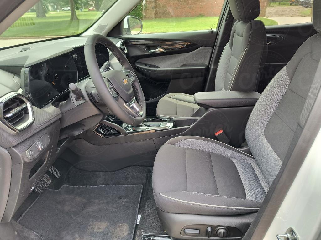 new 2025 Chevrolet TrailBlazer car, priced at $28,575